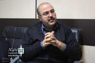 جلال تجنگی کارگردان نمایش «ابوبکر محمدی، فاطمه محمدی»

نمایش ما نوعی هشدار است (ایران تئاتر-11 آذر)
