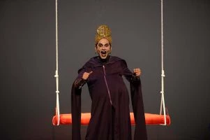 نمایش «سرآشپز پیشنهاد میکند»