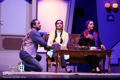 «آهسته با گل سرخ» یک روز اجرا نمی‌شود