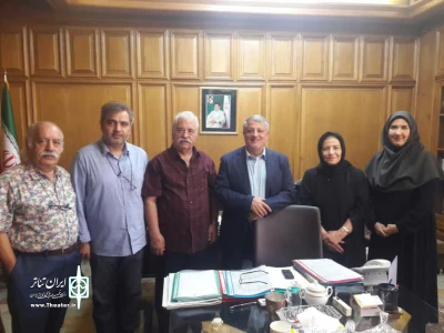 در دیدار رییس شورای شهر تهران با مدیر تماشاخانه سنگلج و چند تن از هنرمندان تئاتر مطرح شد:

طرح توسعه تماشاخانه سنگلج به شکل جدی از سوی شورای شهر تهران پیگیری می شود.