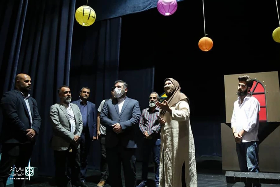 سنگلج همواره یکی از محبوب‌ترین تالارها نزد اهالی تئاتر به شمار می‌رود 3