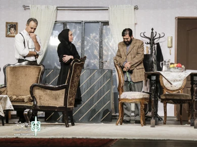 نمایش "شب روی سنگفرش خیس"