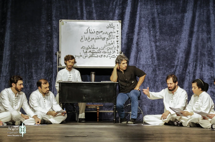 نمایش "پرده در پرده"