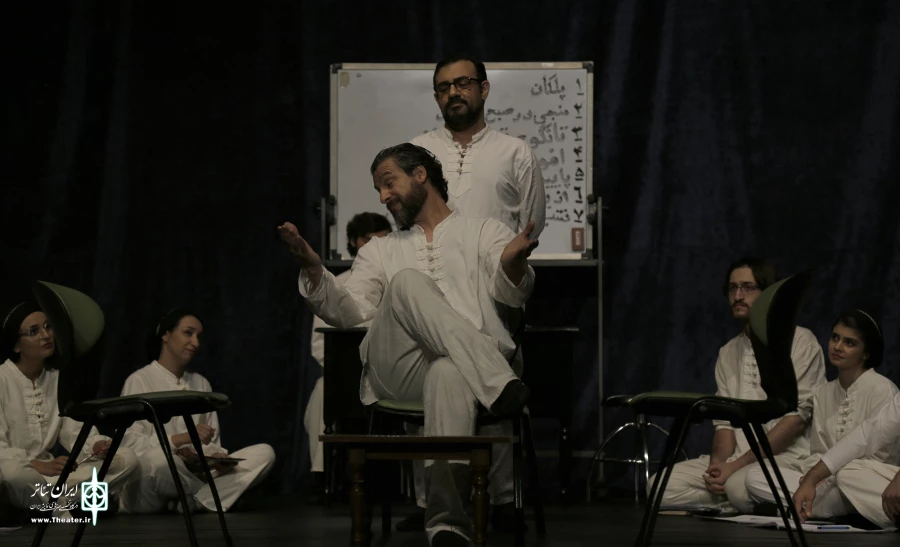 نمایش "پرده در پرده"