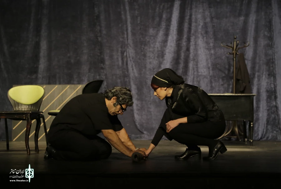 نمایش "پرده در پرده"