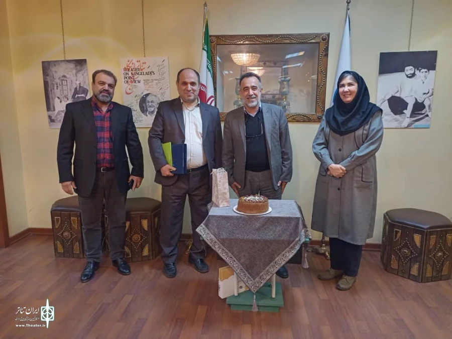 تجلیل از سالها فعالیت حسن کریمخان و بازنشستگی از خدمت دولتی برگزار شد 4