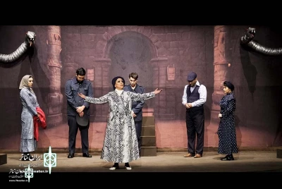 گفتگوی روزنامه صبا با عوامل نمایش «گاوزن»؛

مصائب یک هیولای عاشق