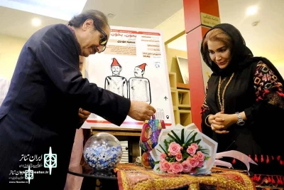 در مراسم شب چراغ نمایش «بمون، بخون، بخندون» مطرح شد

فرهاد ناظرزاده کرمانی: زمانی تماشاخانه سنگلج پایتخت تئاتر تهران بود