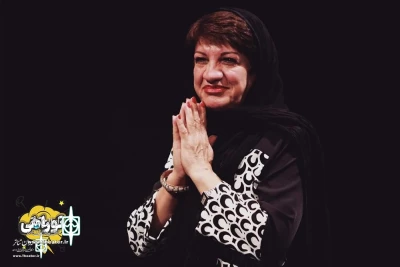 با حضور در آیین‌ شب‌چراغ نمایش؛

ناهید مسلمی، پوستر نمایش «تو راهی» را رونمایی می‌‎کند  