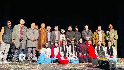 در جشنواره تئاتر فجر؛

«سید ضیاء هاشمی» به تماشای تئاتر نشست/«ناخدا لیدی» اثری برای کم توان ها