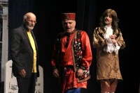 نگاهی به نمایش «شب نشینی با مولیر» به کارگردانی داوود فتحعلی بیگی

ریاکاران دیکتاتورها را دوست دارند و دیکتاتورها ریاکاران را