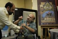 پس از دوری ۵۰ ساله از تماشاخانه سنگلج؛

محمدرضا داوودنژاد شمع اجرای «آنسوی افسانه» را افروخت